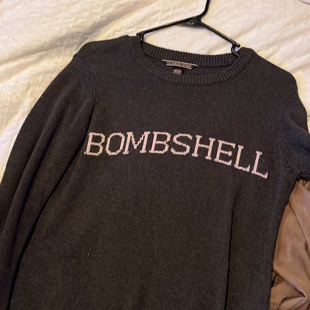 6 Sweatshirt Bundle - image 4